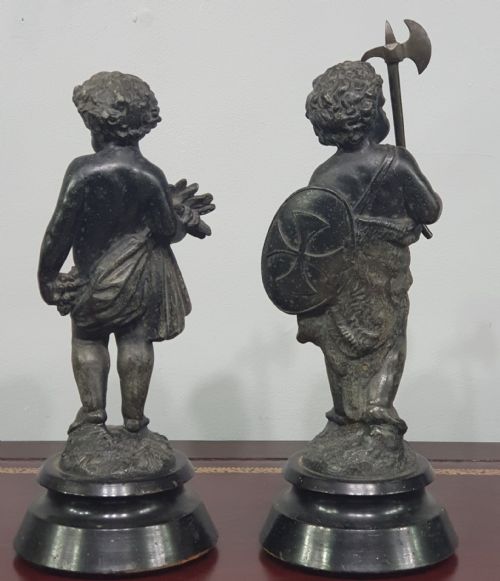 A PAIR OF VICTORIAN CAST METAL MANTEL FIGURES - ADDITIONAL PHOTO 6