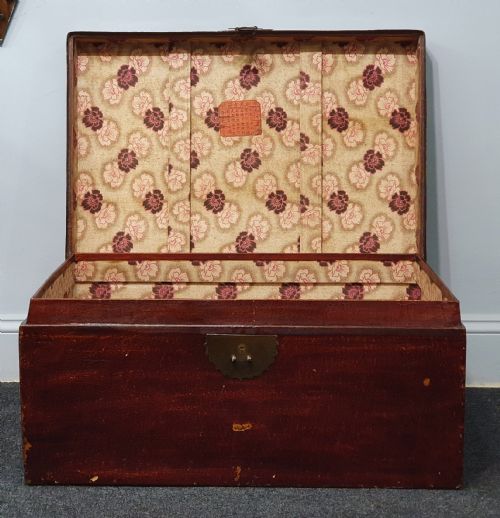 LEATHER COVERED CHINESE TRUNK 19TH CENTURY - ADDITIONAL PHOTO 2