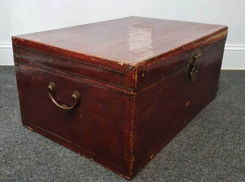 LEATHER COVERED CHINESE TRUNK 19TH CENTURY - ADDITIONAL PHOTO 4