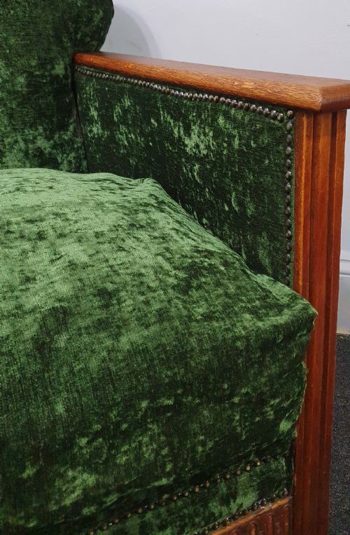 EDWARDIAN OAK ARMCHAIR WITH CRUSHED GREEN VELVET UPHOLSTERY C1910 - ADDITIONAL PHOTO 8