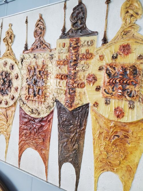 GEORGE SPENCE KNIGHTS 115CM CONTOURED OIL ON BOARD - ADDITIONAL PHOTO 7