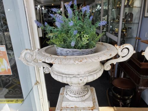 PAIR OF VICTORIAN CAST IRON GARDEN URNS C1860 - ADDITIONAL PHOTO 9