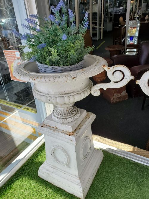 PAIR OF VICTORIAN CAST IRON GARDEN URNS C1860 - ADDITIONAL PHOTO 3