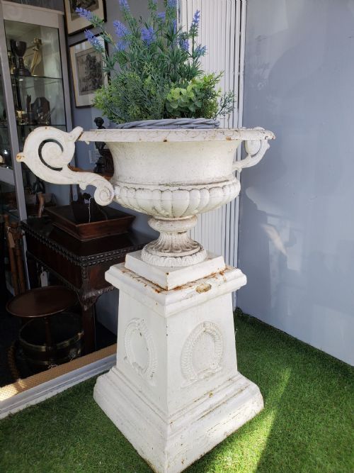 PAIR OF VICTORIAN CAST IRON GARDEN URNS C1860 - ADDITIONAL PHOTO 6