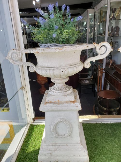 PAIR OF VICTORIAN CAST IRON GARDEN URNS C1860 - ADDITIONAL PHOTO 7