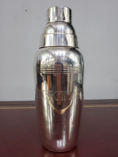 art deco chrome plated cocktail shaker c1930 - CATEGORY: ANTIQUE METAL - DATED 1930