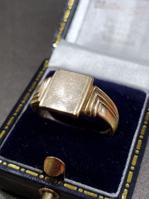 MEN'S 1936 ART DECO DESIGN 9CT GOLD SIGNET RING SIZE U - ADDITIONAL PHOTO 1