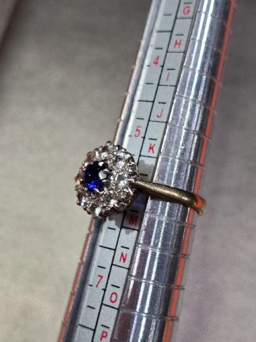 BRIGHT BLUE SAPPHIRE WITH DIAMOND CLUSTER HALO 9CT GOLD RING SIZE L - ADDITIONAL PHOTO 11