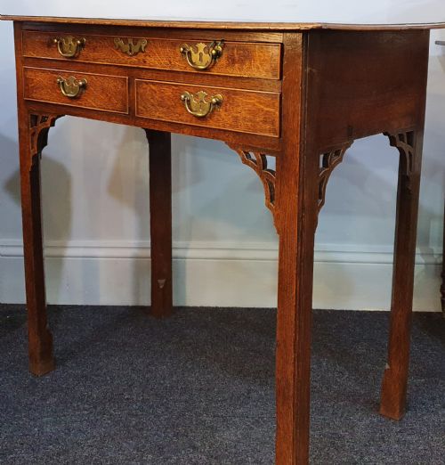 GEORGIAN OAK SIDE TABLE WITH ORIGINAL FITTINGS C1840 - ADDITIONAL PHOTO 2