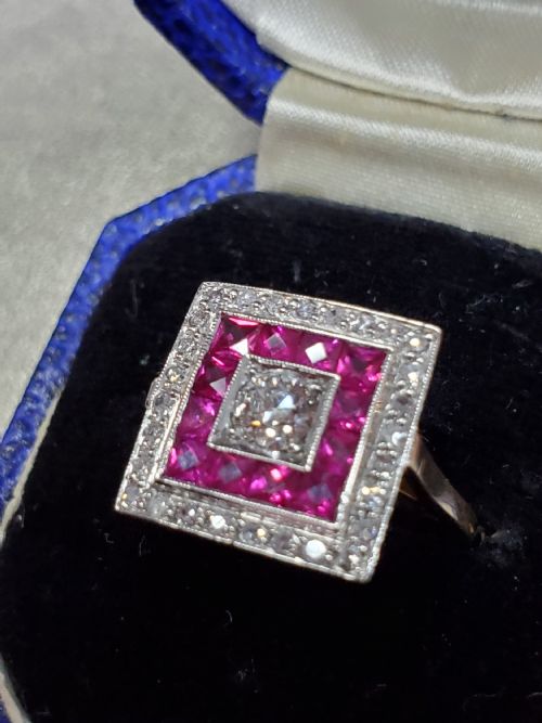 art deco old cut diamond french cut ruby 18ct cluster ring size n c1930 - CATEGORY: ANTIQUE JEWELLERY - DATED 1930