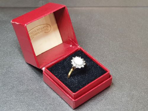 fiery opal diamond halo on 18ct gold band size k 12 - CATEGORY: ANTIQUE JEWELLERY - DATED LATER THAN 1960