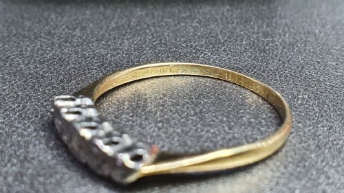 ART DECO ERA TIFFANY CO PLATINUM SET 5 STONE DIAMOND ON 18CT GOLD RING P12 C1930 - ADDITIONAL PHOTO 1