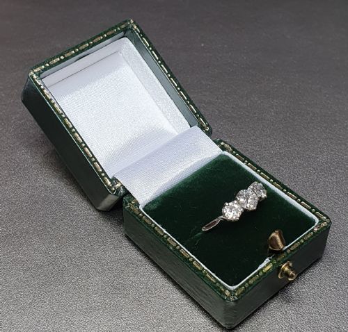 ANTIQUE 18CT WHITE GOLD 100CT OLD CUT DIAMOND TRILOGY RING C1920 N12 - ADDITIONAL PHOTO 2