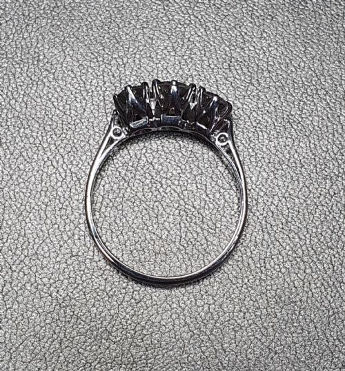 ANTIQUE 18CT WHITE GOLD 100CT OLD CUT DIAMOND TRILOGY RING C1920 N12 - ADDITIONAL PHOTO 5