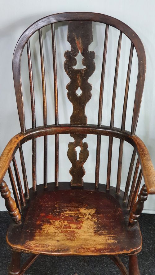HIGH HOOP BACK ASH WINDSOR ARMCHAIR MID 19TH CENTURY - ADDITIONAL PHOTO 1