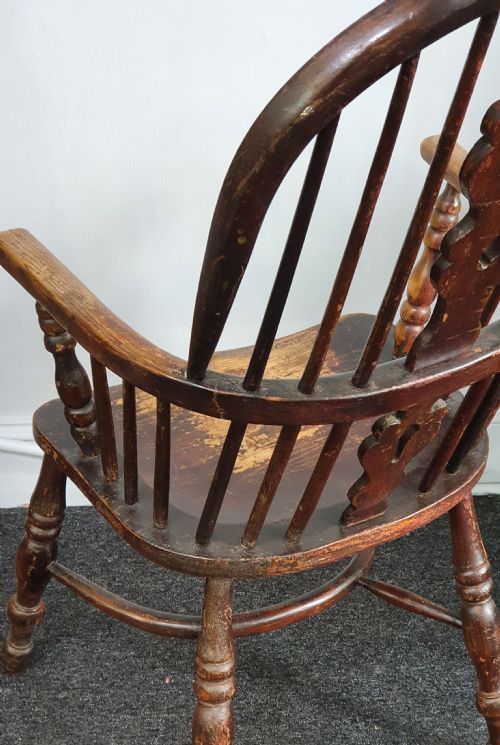 HIGH HOOP BACK ASH WINDSOR ARMCHAIR MID 19TH CENTURY - ADDITIONAL PHOTO 4
