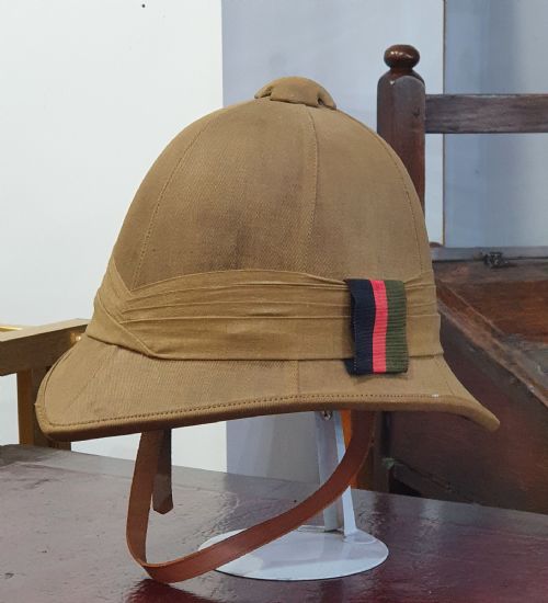 BRITISH ARMY 1877 PATTERN FOREIGN SERVICE KHARKI HELMET - ADDITIONAL PHOTO 5