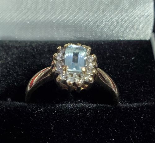 AQUAMARINE BAGUETTE CUT 18CT GOLD RING DIAMOND HALO SIZE P12 - ADDITIONAL PHOTO 2