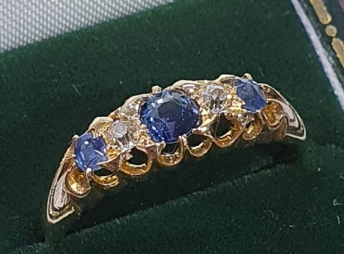 EDWARDIAN 033CT SAPPHIRE DIAMOND 5 STONE 18CT GOLD RING SIZE P - ADDITIONAL PHOTO 3