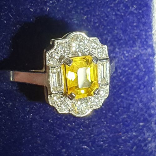 ART DECO PLATINUM YELLOW SAPPHIRE BAGUETTE DIAMOND 1930S RING SIZE N12 - ADDITIONAL PHOTO 4