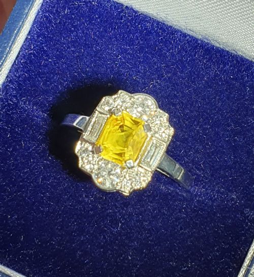 ART DECO PLATINUM YELLOW SAPPHIRE BAGUETTE DIAMOND 1930S RING SIZE N12 - ADDITIONAL PHOTO 3