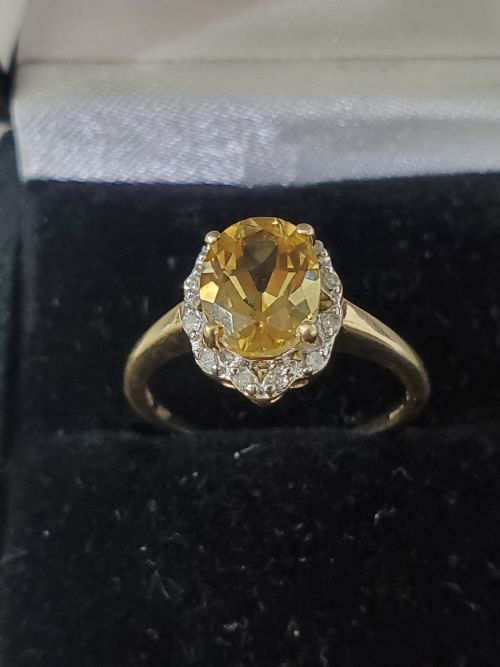 oval cut 2ct citrine diamonds ring size q - CATEGORY: ANTIQUE JEWELLERY - DATED LATER THAN 1960