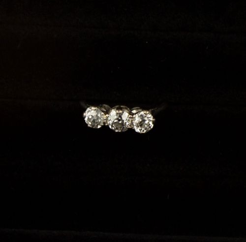 EDWARDIAN 15CT OLD CUT DIAMOND PLATINUM TRILOGY RING 8500 - ADDITIONAL PHOTO 6