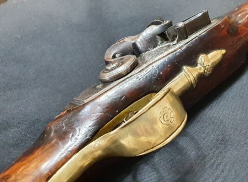 ANTIQUE 25 BORE FLINT LOCK BRASS BARRELLED HOLSTER PISTOL C1790 - ADDITIONAL PHOTO 5
