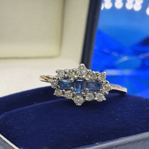 VINTAGE BAGUETTE CUT SAPPHIRE DIAMOND 9CT GOLD RING SIZE O - ADDITIONAL PHOTO 4