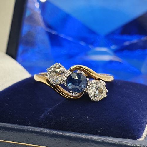 art deco sapphire diamond trilogy 18ct gold platinum twist size q - CATEGORY: ANTIQUE JEWELLERY - DATED 1930
