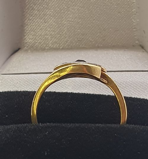 ART DECO VIVID BLUE SAPPHIRE IN PRINCESS CUT PLATINUM SET DIAMOND SURROUND ON 18CT GOLD BAND RING SIZE L12 - ADDITIONAL PHOTO 1