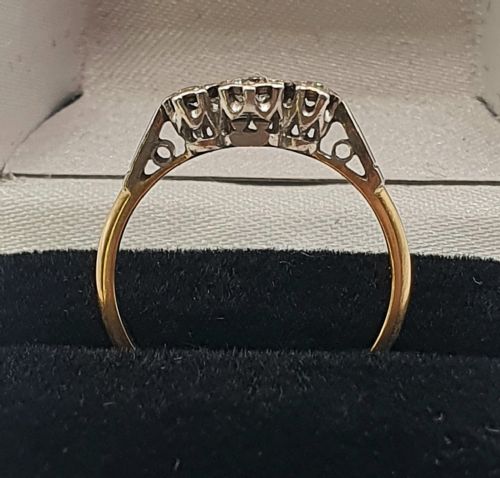 ART DECO TRILOGY PLATINUM DIAMOND RING ON 18CT GOLD SIZE L12 - ADDITIONAL PHOTO 1