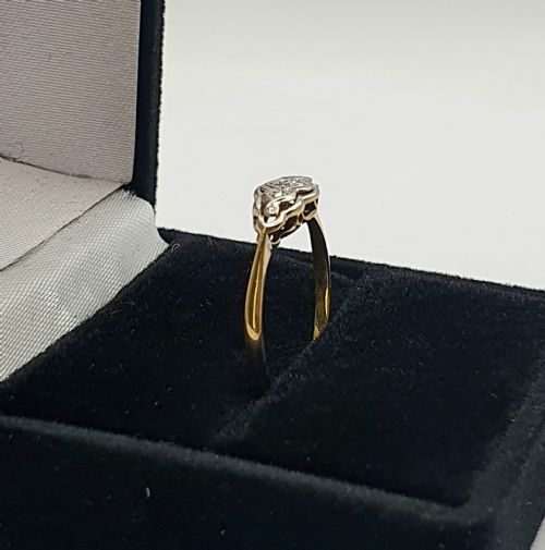 ART DECO SCALLOPED EDGE PLATINUM SET DIAMONDS IN GEOMETRIC DESIGN ON 18CT GOLD RING SIZE L - ADDITIONAL PHOTO 2
