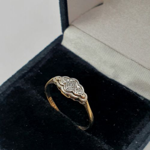 ART DECO SCALLOPED EDGE PLATINUM SET DIAMONDS IN GEOMETRIC DESIGN ON 18CT GOLD RING SIZE L - ADDITIONAL PHOTO 5