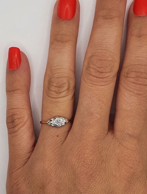ART DECO SCALLOPED EDGE PLATINUM SET DIAMONDS IN GEOMETRIC DESIGN ON 18CT GOLD RING SIZE L - ADDITIONAL PHOTO 7