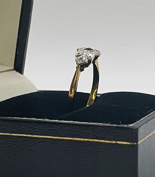 ART DECO SAPPHIRE WITH GEOMETRIC PLATINUM SET DIAMONDS SURROUND ON 9CT BAND RING SIZE L - ADDITIONAL PHOTO 2