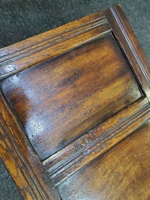 SMALL OAK 3 PANELLED COFFER 19TH CENTURY - ADDITIONAL PHOTO 7