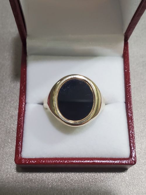 vintage heavy 9ct gold onyx signet ring w - CATEGORY: ANTIQUE JEWELLERY - DATED 1960