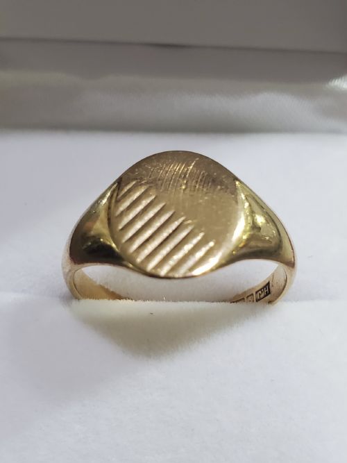 vintage signet ring 9ct gold with diagonal engraving o12 - CATEGORY: ANTIQUE JEWELLERY - DATED 1960