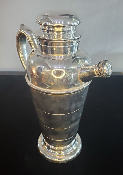 CANADIAN ART DECO SILVER PLATED COCKTAIL SHAKER C1930 - ADDITIONAL PHOTO 2