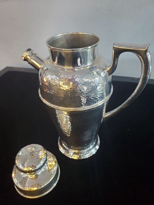 ART DECO NORTH AMERICAN COCKTAIL SHAKER JUG HAMMERED SILVER PLATE C1930S - ADDITIONAL PHOTO 1