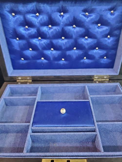 VICTORIAN PARQUETRY INLAID WALNUT JEWELLERY BOX C1880 - ADDITIONAL PHOTO 1