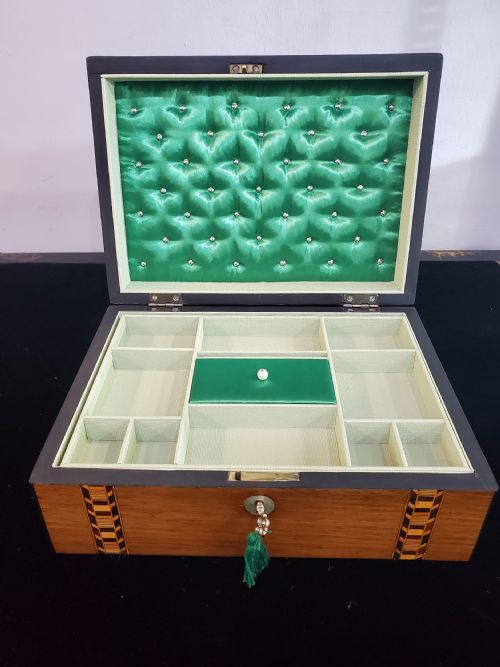 victorian parquetry inlaid walnut jewellery box c1880 - CATEGORY: ANTIQUE BOXES - DATED VICTORIAN