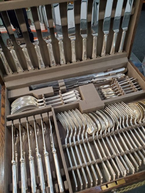 MAPPIN WEBB CANTEEN OF CUTLERY - ADDITIONAL PHOTO 5