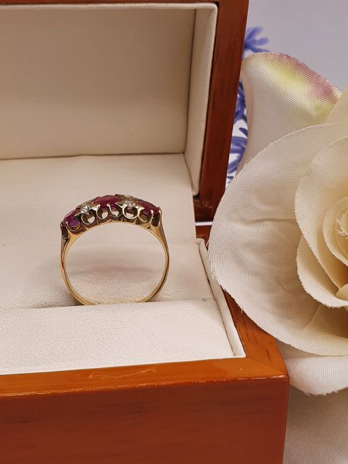 RUBY DIAMOND 18CT GOLD TRILOGY RING SIZE O - ADDITIONAL PHOTO 2