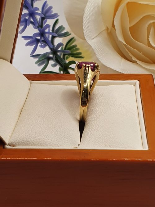 RUBY DIAMOND 18CT GOLD TRILOGY RING SIZE O - ADDITIONAL PHOTO 3