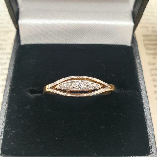 art deco 5 stone diamond 18ct gold ring c1920s size q12 - CATEGORY: ANTIQUE JEWELLERY - DATED 1920