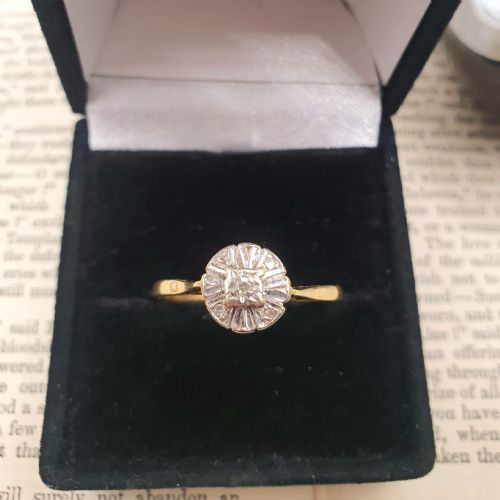 art deco diamond 18ct gold cluster ring size t12 - CATEGORY: ANTIQUE JEWELLERY - DATED 1920