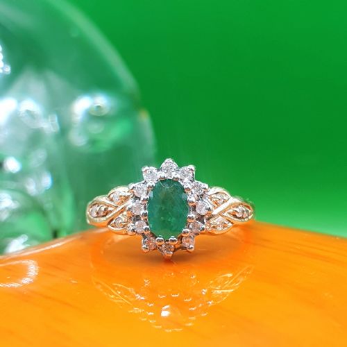 EMERALD DIAMOND CLUSTER RING ON 9CT GOLD SIZE L - ADDITIONAL PHOTO 4