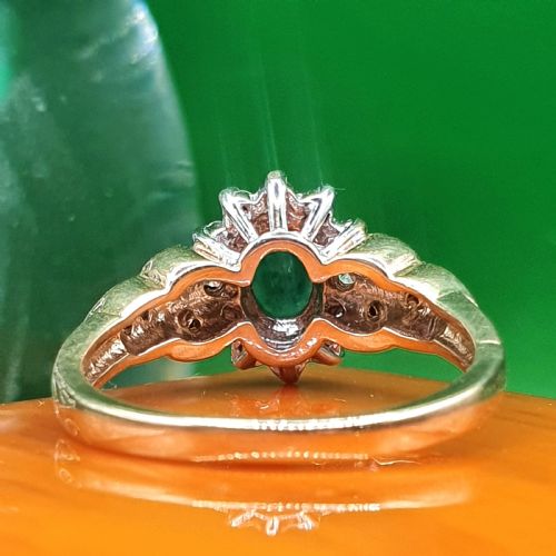 EMERALD DIAMOND CLUSTER RING ON 9CT GOLD SIZE L - ADDITIONAL PHOTO 5